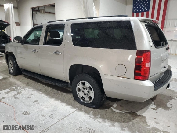 2009 Chevrolet Suburban LS with VIN 1GNFC16089R249869, listed as a Copart auction lot 81688434 with 174,768 mi miles and Salvage Title. Bid and sale history available at carsss.com. Image 2.