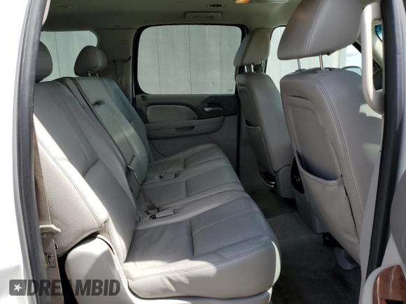 2007 Chevrolet Suburban LT with VIN 1GNFK16307J233500, listed as a Copart auction lot 51330425 with 197,721 mi miles and Clean Title. Bid and sale history available at DreamBid. Image 10.
