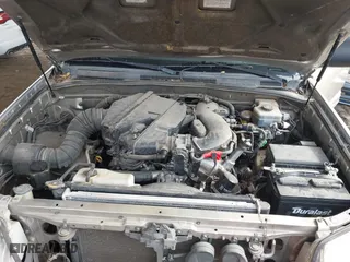 2004 Toyota 4Runner SR5 with VIN JTEZU14R740029118, listed as a IAAI auction lot 41897726 with 271,302 mi miles. Bid and sale history available at carsss.com. Image 10.