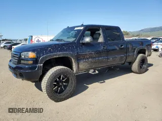 2005 GMC Sierra 1500HD SLT z VIN 1GTGK13U75F825082, wystawiony jako Copart lot #48814305 z przebiegiem 156 787 mil mil oraz Szkody całkowita. Historia ofert i sprzedaży dostępna na DreamBid. Obrazek 1.