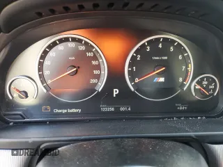 2013 BMW M5 with VIN WBSFV9C56DD096389, listed as a Copart auction lot 44951815 with 123,256 mi miles and Salvage Title. Bid and sale history available at carsss.com. Image 9.