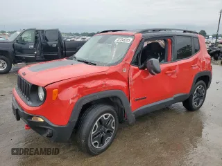 2016 Jeep Renegade Trailhawk with VIN ZACCJBCTXGPE17447, listed as a Copart auction lot 57248285 with 141,955 mi miles and Salvage title. Bid and sale history available at DreamBid. Image 1.