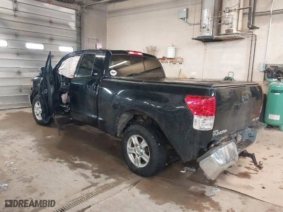 2013 Toyota Tundra 4WD Truck with VIN 5TFUW5F16DX305142, listed as a IAAI auction lot 41139364 with 212,390 mi miles. Bid and sale history available at carsss.com. Image 3.