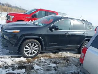 2016 Jeep Cherokee Limited with VIN 1C4PJLDS3GW374084, listed as a IAAI auction lot 41646098 with 112,510 mi miles. Bid and sale history available at carsss.com. Image 15.