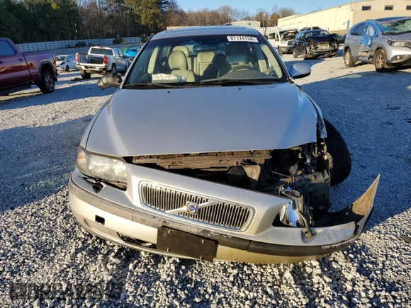 2002 Volvo V70 with VIN YV1SW58D021256528, listed as a Copart auction lot 87174134 with 184,399 mi miles and Salvage Title. Bid and sale history available at DreamBid. Image 5.