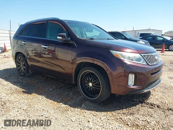2014 Kia Sorento SX with VIN 5XYKW4A71EG478701, listed as a IAAI auction lot 41779045 with 197,896 mi miles. Bid and sale history available at carsss.com. Image 1.