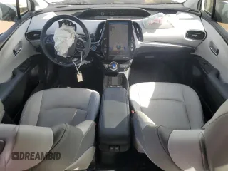 2020 Toyota Prius LE with VIN JTDKARFP3L3153702, listed as a Copart auction lot 44709075 with 124,125 mi miles and Salvage Title. Bid and sale history available at DreamBid. Image 8.