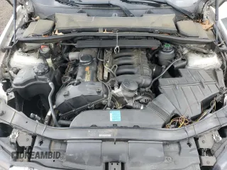 2007 BMW 3 Series 328i with VIN WBAVA33537KX82687, listed as a Copart auction lot 61492395 with 167,903 mi miles and Salvage title. Bid and sale history available at DreamBid. Image 11.