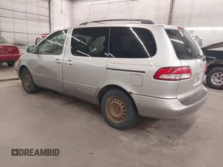 2001 Toyota Sienna LE z VIN 4T3ZF13C31U324428, wystawiony jako IAAI lot #42238030 z przebiegiem 209 762 mil mil oraz . Historia ofert i sprzedaży dostępna na DreamBid. Obrazek 3.