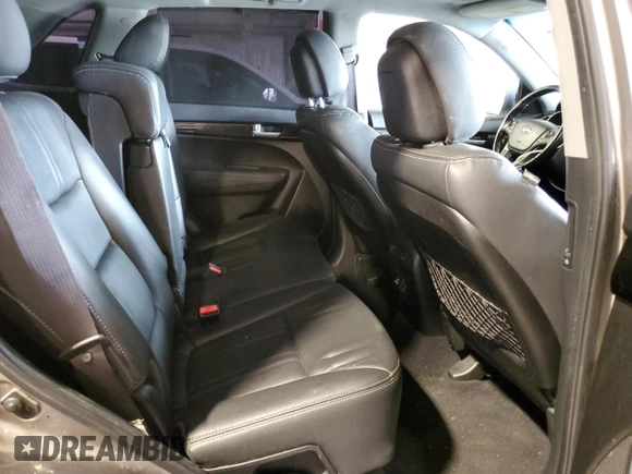 2015 Kia Sorento SX z VIN 5XYKWDA77FG614704, wystawiony jako Copart lot #59217985 z przebiegiem 200 675 mil mil oraz Czysty tytuł • Clean title. Historia ofert i sprzedaży dostępna na DreamBid. Obrazek 11.