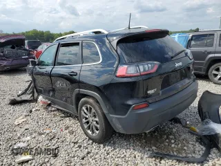 2021 Jeep Cherokee Latitude Lux with VIN 1C4PJLMN6MD112707, listed as a Copart auction lot 70374644 with 82,860 mi miles and Salvage Title. Bid and sale history available at carsss.com. Image 2.