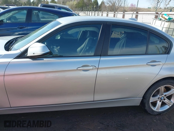 2014 BMW 3 Series 320i with VIN WBA3B1G58ENS81101, listed as a IAAI auction lot 38950717 with 1 mi miles. Bid and sale history available at carsss.com. Image 13.
