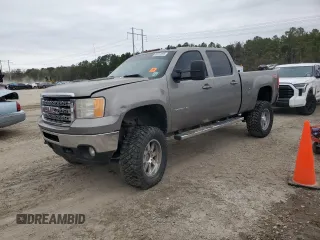 2013 GMC Sierra 2500HD SLT z VIN 1GT121E86DF191591, wystawiony jako Copart lot #88937295 z przebiegiem Nie podano mil oraz Szkoda całkowita • Salvage title. Historia ofert i sprzedaży dostępna na DreamBid. Obrazek 1.