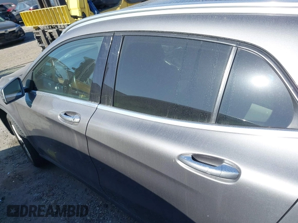 2015 Mercedes-Benz GLA 250 z VIN WDCTG4EB5FJ134607, wystawiony jako IAAI lot #41850309 z przebiegiem Nie podano mil oraz . Historia ofert i sprzedaży dostępna na DreamBid. Obrazek 14.