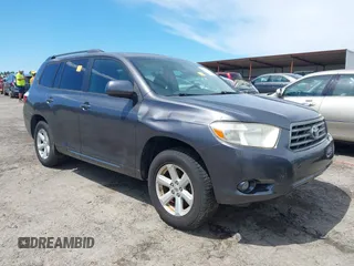 2010 Toyota Highlander SE z VIN 5TDKK3EH4AS020253, wystawiony jako IAAI lot #42284472 z przebiegiem 226 895 mil mil oraz . Historia ofert i sprzedaży dostępna na DreamBid. Obrazek 1.