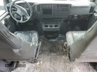 2005 GMC Savana Cargo Van with VIN 1GTFG15X651178241, listed as a Copart auction lot 69802404 with 244,854 mi miles and Salvage Title. Bid and sale history available at carsss.com. Image 8.