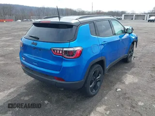 2018 Jeep Compass Altitude with VIN 3C4NJDBBXJT453197, listed as a IAAI auction lot 41955264 with 44,014 mi miles and . Bid and sale history available at carsss.com. Image 4.