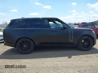 2024 Land Rover Range Rover SE z VIN SALKP9E96RA092327, wystawiony jako IAAI lot #42060310 z przebiegiem 41 594 mil mil oraz . Historia ofert i sprzedaży dostępna na DreamBid. Obrazek 13.