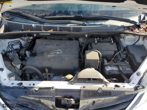2011 Toyota Sienna LE AAS with VIN 5TDKK3DC0BS109888, listed as a Copart auction lot 68040624 with 96,549 mi miles and Salvage Title. Bid and sale history available at carsss.com. Image 12.