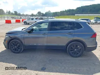 2022 Volkswagen Tiguan SE с VIN 3VV3B7AX1NM166528, выставлен на аукционе IAAI как лот 42723213 с пробегом 85 173 миль миль и . История ставок и продаж доступна на DreamBid. Изображение 14.