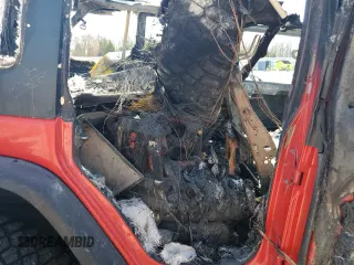 2017 Jeep Wrangler Unlimited Rubicon с VIN 1C4BJWFG6HL751417, выставлен на аукционе Copart как лот 48588335 с пробегом Не указан миль и На запчасти • Non repairable. История ставок и продаж доступна на DreamBid. Изображение 11.