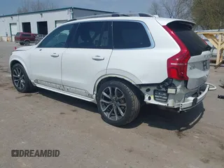2016 Volvo XC90 T6 Momentum z VIN YV4A22PK1G1088978, wystawiony jako IAAI lot #42131256 z przebiegiem 96 710 mil mil oraz . Historia ofert i sprzedaży dostępna na DreamBid. Obrazek 3.