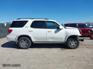 2005 Toyota Sequoia SR5 with VIN 5TDZT34AX5S252295, listed as a IAAI auction lot 41725776 with 236,512 mi miles. Bid and sale history available at carsss.com. Image 13.