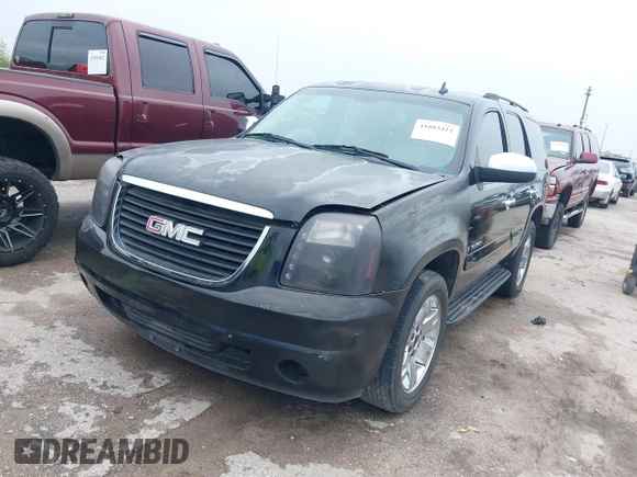 2008 GMC Yukon SLE w/3SA with VIN 1GKFC13C08J191605, listed as a IAAI auction lot 41885411 with 208,328 mi miles. Bid and sale history available at carsss.com. Image 2.
