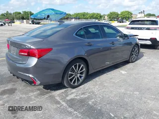2019 Acura TLX z VIN 19UUB2F38KA002232, wystawiony jako IAAI lot #42271717 z przebiegiem 27 945 mil mil oraz . Historia ofert i sprzedaży dostępna na DreamBid. Obrazek 4.