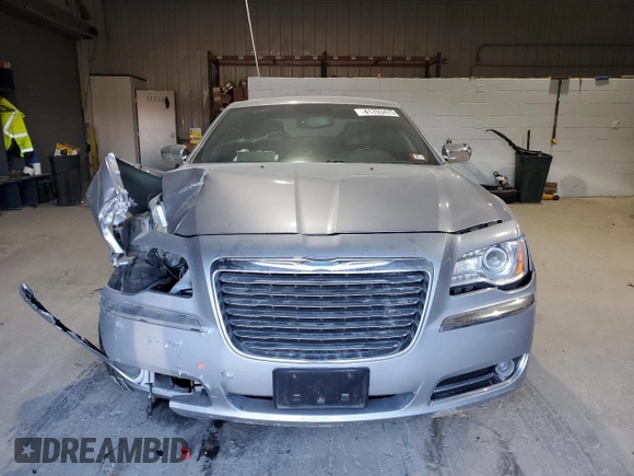 2014 Chrysler 300 C with VIN 2C3CCAKTXEH383941, listed as a Copart auction lot 41703475 with 105,709 mi miles and Salvage Title. Bid and sale history available at DreamBid. Image 5.