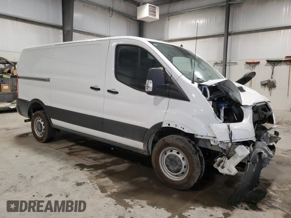2024 Ford Transit Cargo with VIN 1FTBR1Y88RKB38322, listed as a Copart auction lot 45318395 with 1,168 mi miles and Salvage Title. Bid and sale history available at DreamBid. Image 4.