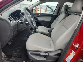 2019 Volkswagen Tiguan S z VIN 3VV0B7AX1KM180153, wystawiony jako Copart lot #60573955 z przebiegiem 66 995 mil mil oraz Szkoda całkowita • Salvage title. Historia ofert i sprzedaży dostępna na DreamBid. Obrazek 7.