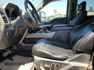 2018 Ford F-250 XL z VIN 1FT7W2BT8JEB87346, wystawiony jako Copart lot #53760595 z przebiegiem 258 575 mil mil oraz Czysty tytuł • Clean title. Historia ofert i sprzedaży dostępna na DreamBid. Obrazek 7.