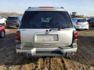 2005 Chevrolet TrailBlazer LS with VIN 1GNES16S656130018, listed as a Copart auction lot 48728105 with Not Provided miles and Salvage Title. Bid and sale history available at DreamBid. Image 6.