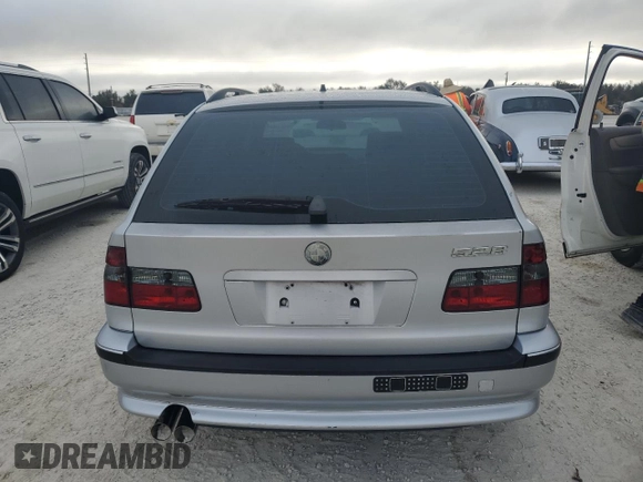 2000 BMW 5 Series 528iAt with VIN WBADP6340YBV64677, listed as a Copart auction lot 75480134 with 0 mi miles and Non Repairable. Bid and sale history available at carsss.com. Image 6.