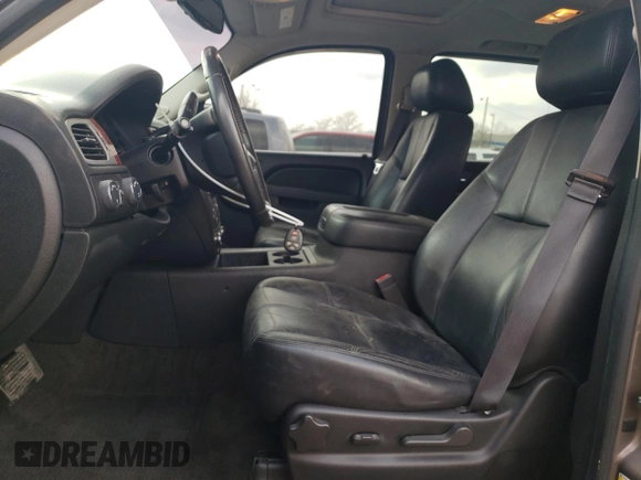 2013 Chevrolet Suburban LT with VIN 1GNSKJE7XDR341736, listed as a Copart auction lot 48781145 with 157,871 mi miles and Salvage Title. Bid and sale history available at DreamBid. Image 7.