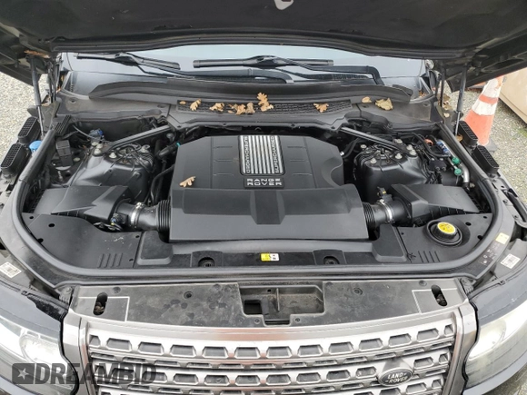 2014 Land Rover Range Rover with VIN SALGR2VF6EA131988, listed as a Copart auction lot 43366585 with 97,813 mi miles and Clean Title. Bid and sale history available at carsss.com. Image 12.