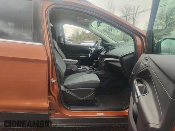2017 Ford Escape SE with VIN 1FMCU9GD1HUA08302, listed as a Copart auction lot 52116805 with 91,081 mi miles and Clean Title. Bid and sale history available at carsss.com. Image 5.