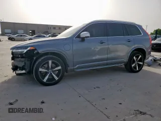 2016 Volvo XC90 R-Design with VIN YV4BC0PM7G1088314, listed as a Copart auction lot 56713135 with 137,493 mi miles and Salvage title. Bid and sale history available at DreamBid. Image 1.