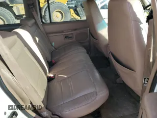 2000 Mercury Mountaineer with VIN 4M2DU66P8YUJ15148, listed as a Copart auction lot 84107204 with 194,511 mi miles and Salvage title. Bid and sale history available at DreamBid. Image 11.
