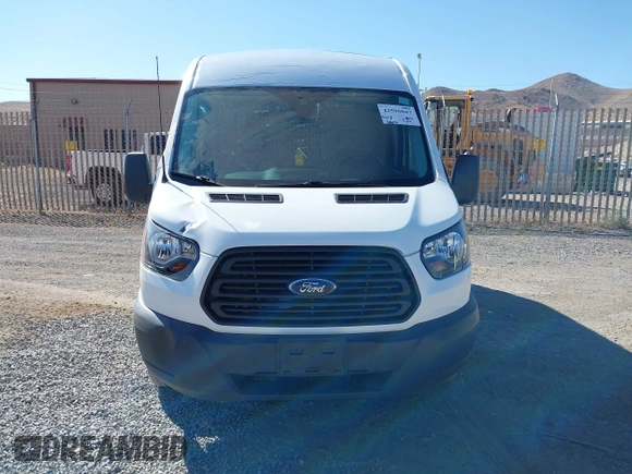 2018 Ford Transit с VIN 1FTYE1CM8JKB42370, выставлен на аукционе IAAI как лот 42595047 с пробегом 76 992 миль миль и . История ставок и продаж доступна на DreamBid. Изображение 12.