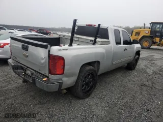 2011 Chevrolet Silverado 1500 LT with VIN 1GCRCSEA1BZ110226, listed as a Copart auction lot 49303785 with 176,087 mi miles and Salvage Title. Bid and sale history available at carsss.com. Image 3.