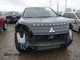 2022 Mitsubishi Outlander ES with VIN JA4J4TA87NZ013842, listed as a IAAI auction lot 41452884 with 41,089 mi miles. Bid and sale history available at carsss.com. Image 13.