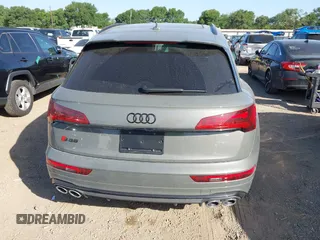 2023 Audi SQ5 Premium Plus z VIN WA1B4AFY4P2035195, wystawiony jako IAAI lot #42004734 z przebiegiem 10 353 mil mil oraz . Historia ofert i sprzedaży dostępna na DreamBid. Obrazek 16.