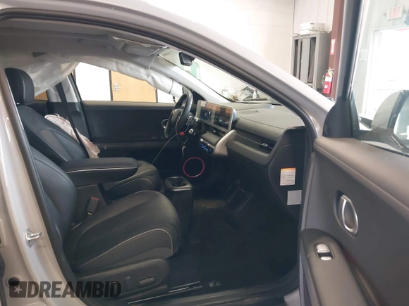 2022 Hyundai IONIQ 5 Limited with VIN KM8KRDAF1NU118451, listed as a IAAI auction lot 41718666 with 30,738 mi miles. Bid and sale history available at carsss.com. Image 5.