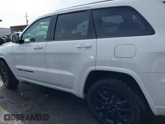 2018 Jeep Grand Cherokee Laredo E with VIN 1C4RJEAG2JC353398, listed as a IAAI auction lot 41846316 with 116,043 mi miles. Bid and sale history available at carsss.com. Image 14.