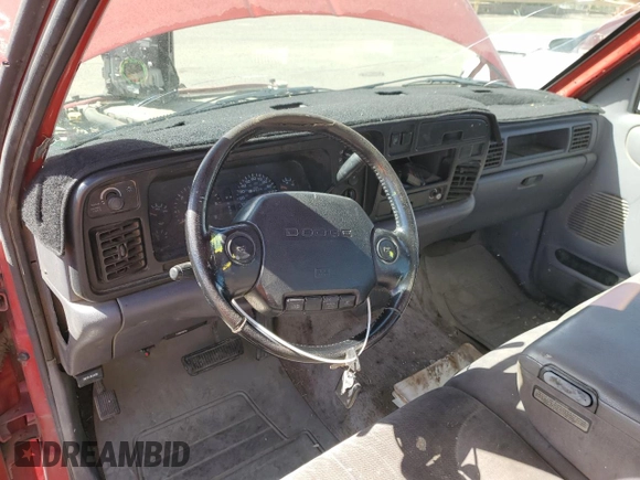 1997 Dodge 1500 z VIN 1B7HC16Y3VS118908, wystawiony jako Copart lot #72258754 z przebiegiem 154 070 mil mil oraz Czysty tytuł • Clean title. Historia ofert i sprzedaży dostępna na DreamBid. Obrazek 8.