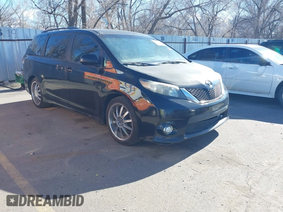 2012 Toyota Sienna SE with VIN 5TDXK3DC9CS179896, listed as a IAAI auction lot 41672616 with 216,638 mi miles. Bid and sale history available at carsss.com. Image 1.