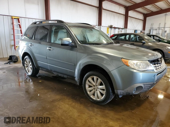 2013 Subaru Forester X Limited with VIN JF2SHAEC0DH435927, listed as a Copart auction lot 55573185 with 90,116 mi miles and Salvage title. Bid and sale history available at DreamBid. Image 4.