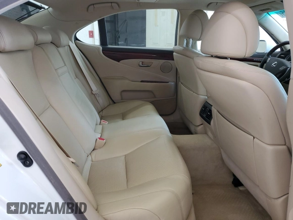 2012 Lexus LS 460 z VIN JTHCL5EF1C5014428, wystawiony jako Copart lot #60993515 z przebiegiem 110 429 mil mil oraz Szkoda całkowita • Salvage title. Historia ofert i sprzedaży dostępna na DreamBid. Obrazek 10.